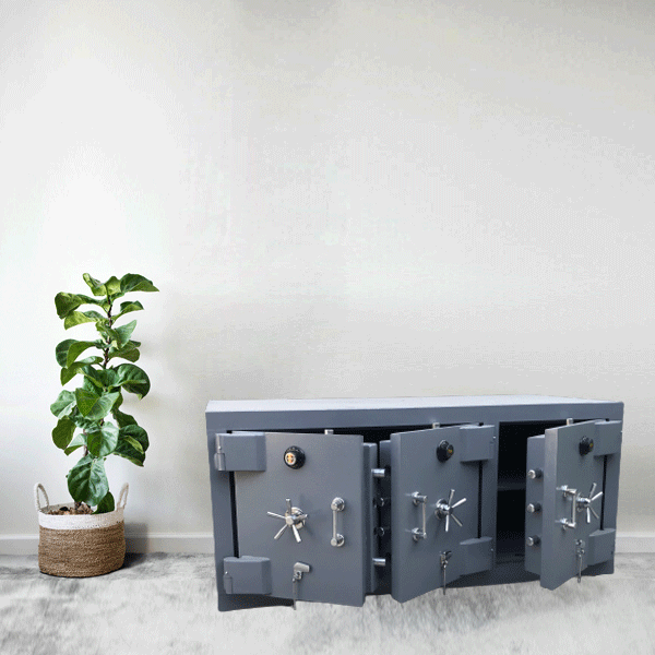 گاوصندوق زیر ویترینی